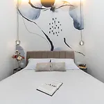 Apartman & Kolovare 2, *