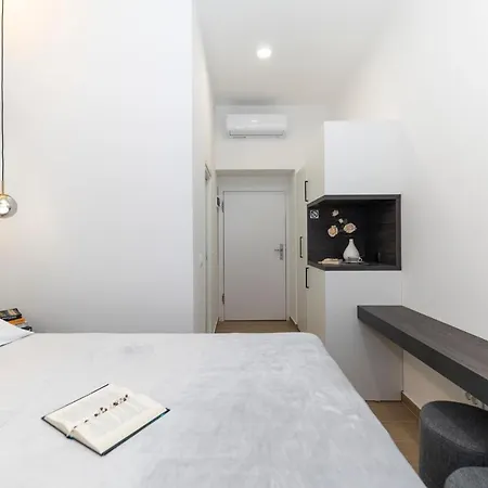 & Kolovare 2, Apartmán