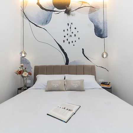 Apartmán & Kolovare 2, *